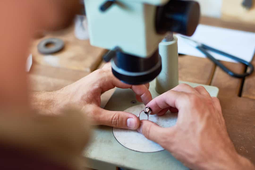 Jewelry inspection for an appraisal under a microscope