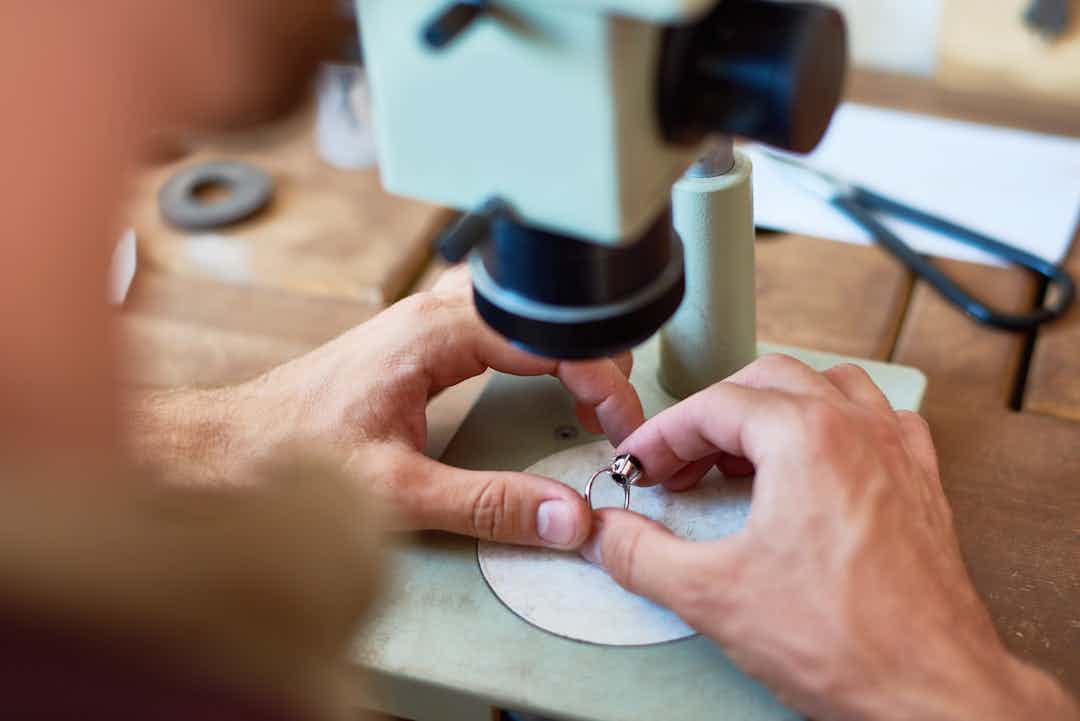 Jewelry inspection for an appraisal under a microscope